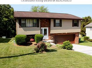 47 Beaver Dr, Hurricane, WV 25526