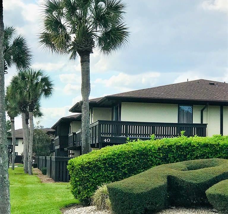1st image of 40 Club House Dr