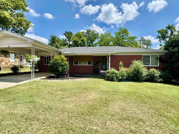 37 College Dr, Melbourne, AR 72556