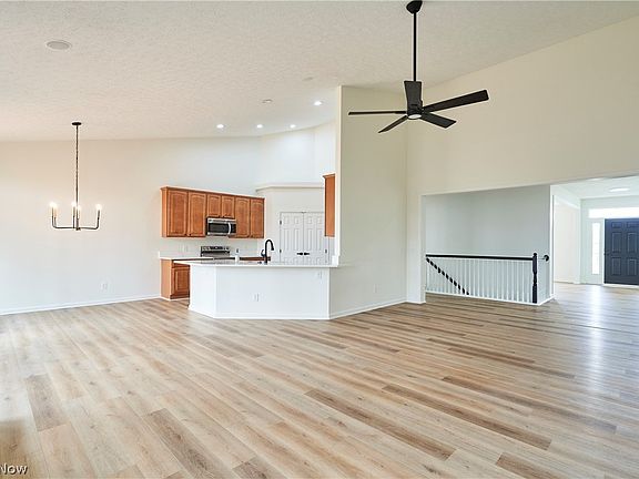 5th image of 526 Paolo Cir NW