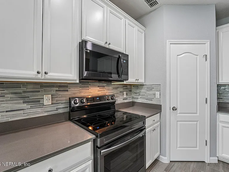 120 Appleton Ct — Photo 19
