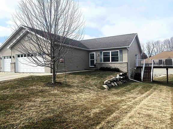 3rd image of 212 Ridgeview Lane