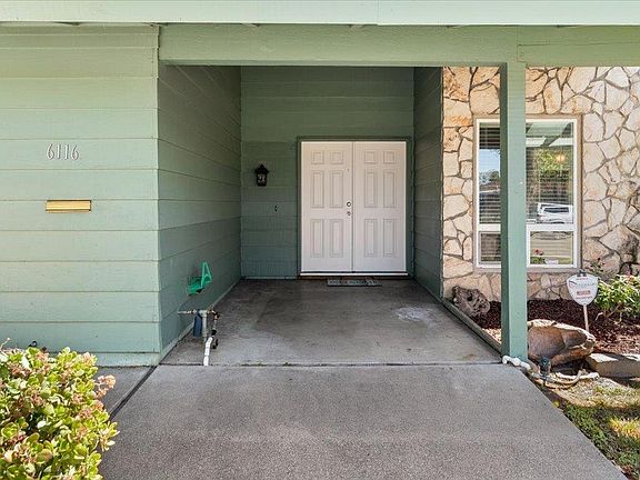 2nd image of 6116 Herndon Pl