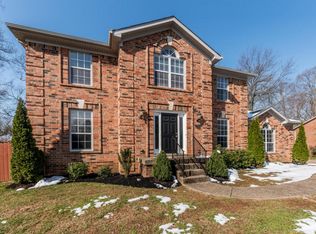 2504 Ballantrae Cir, Old Brownsboro Place, KY 40242