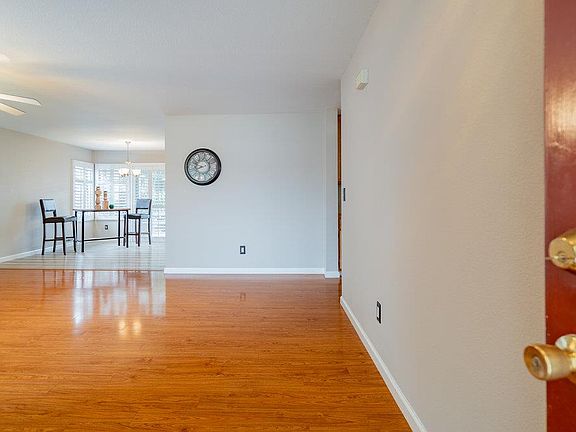 3rd image of 961 B St