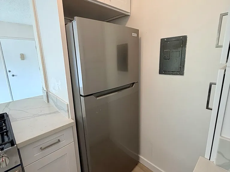12726 Pacific Ave #5 — Photo 6