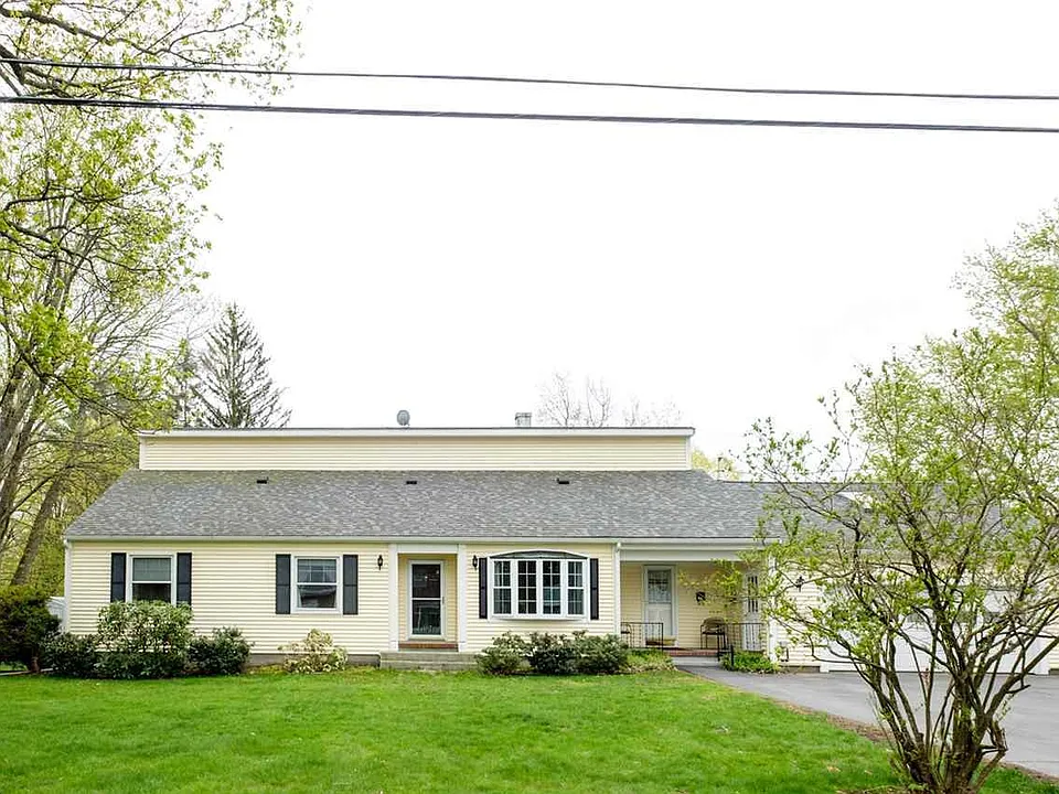 4 Spruce St