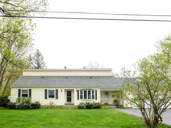 4 Spruce St, Exeter, NH 03833