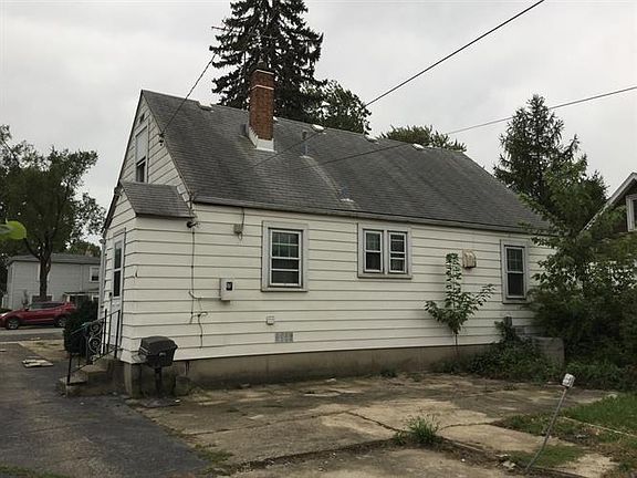 4th image of 24 E Medill Ave