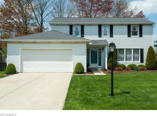 20176 Sandalwood Ln, Strongsville, OH