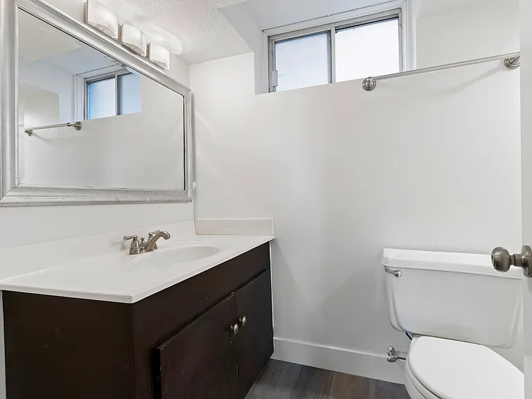 377 N 200 W — Photo 19