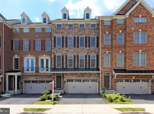 42645 Lancaster Ridge Ter, Chantilly, VA 20152