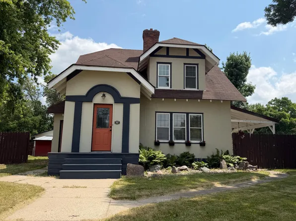 207 Johnson Ave S, Fosston, MN 56542