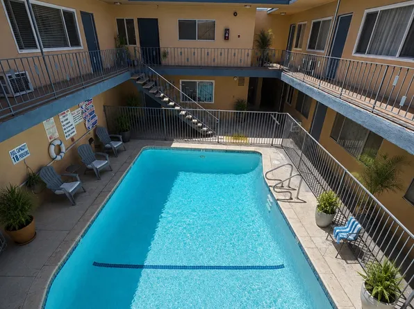 6961 Whitsett Ave #13, North Hollywood, CA 91605