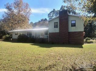 181 State Line Rd, Century, FL 32535