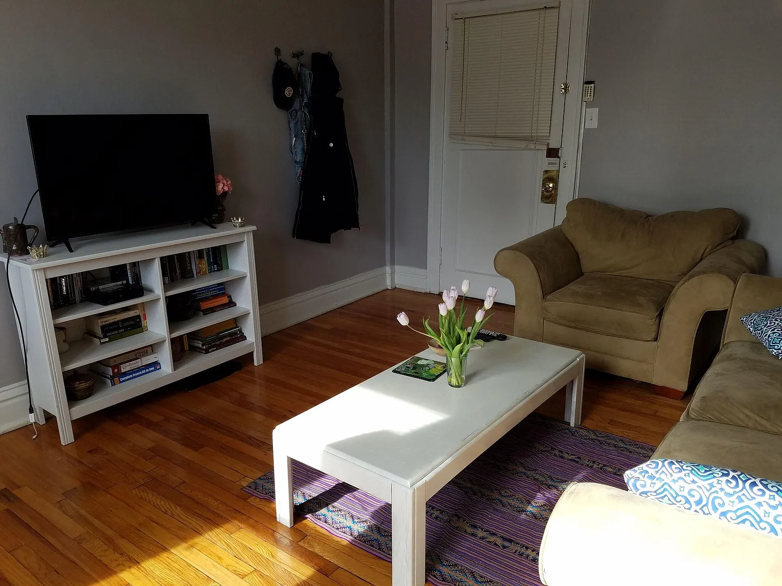 327 N Taylor Avenue — Photo 2