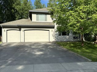 16727 Yellowstone Cir, Eagle River, AK 99577