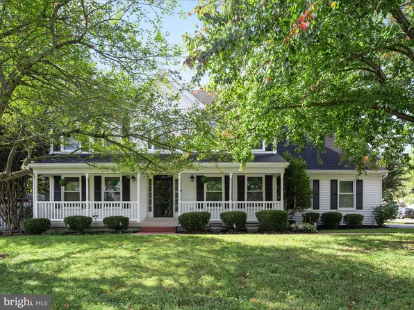 14969 Woodsman Ln, Woodbridge, VA 22193