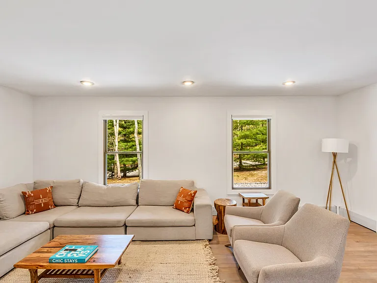 32 W Trail Rd — Photo 11