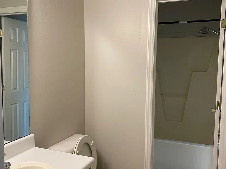 2009 River Dr #A — Photo 10