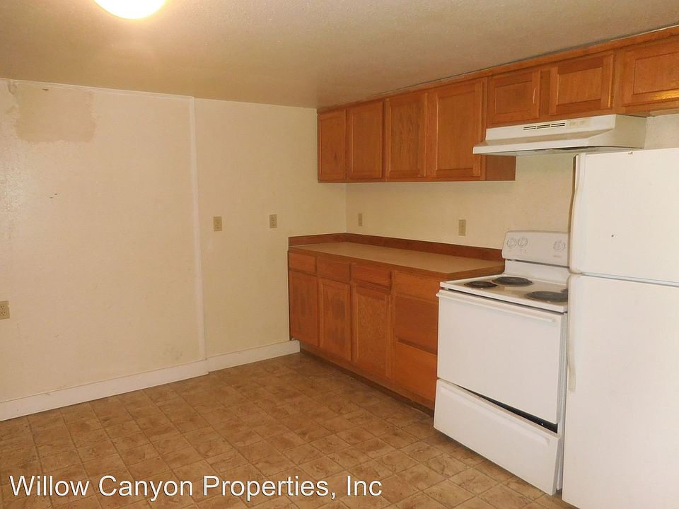 2nd image of 418 SW G St APT D