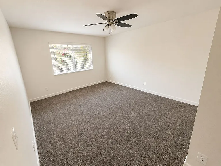 Summit Creek Apartments — Photo 19