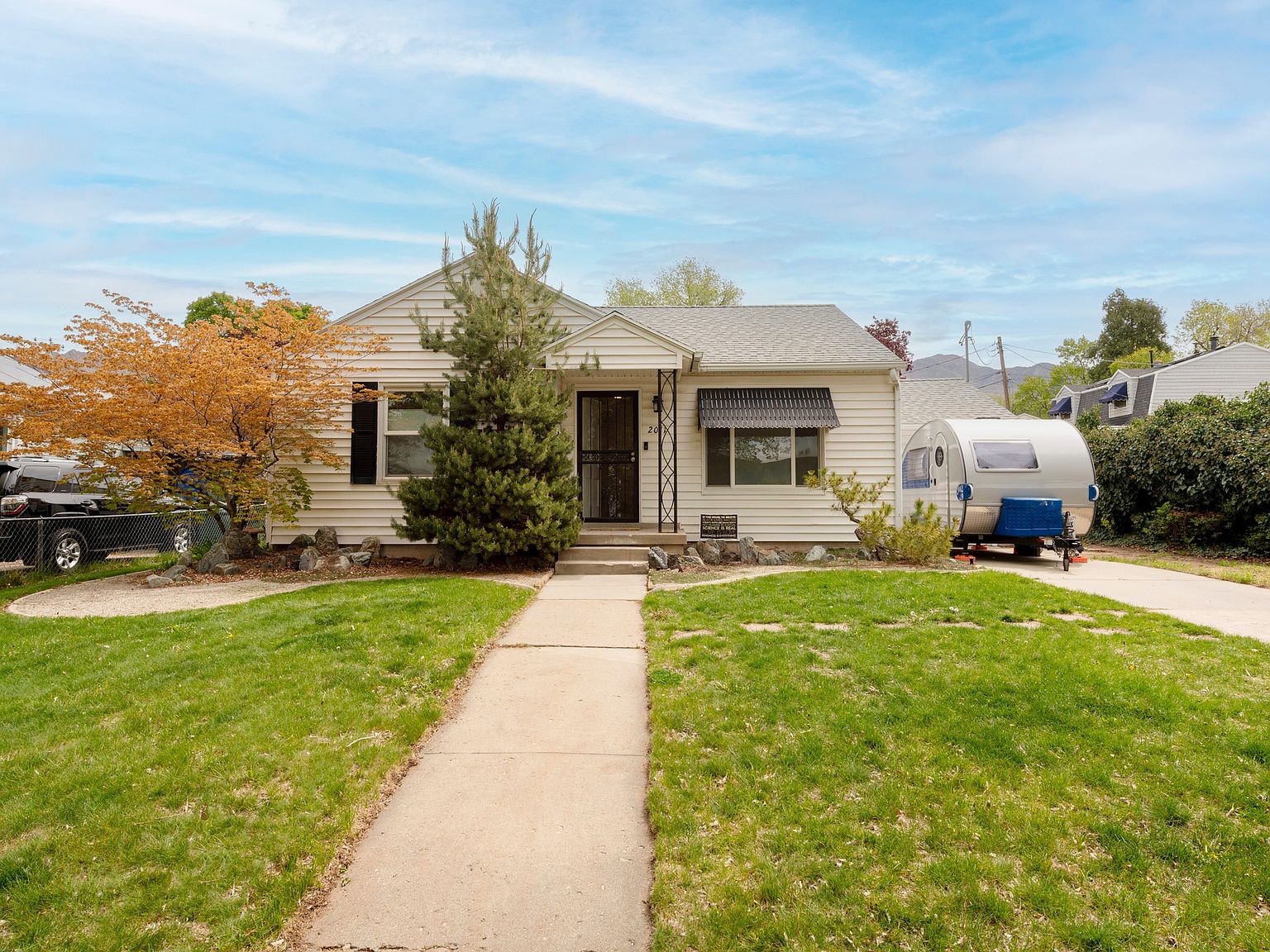 3 Beds, 2 Baths Single Family Home in Salt Lake City – $624,000 | 1,518 Sq Ft | 2011 S Nevada St E