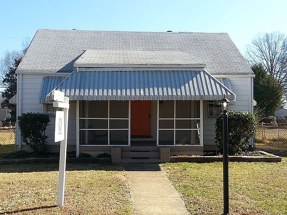 2nd image of 1413 Greenville Ave