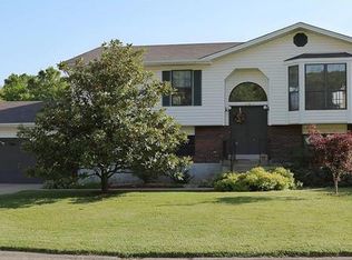 2424 Lombard Ln, Imperial, MO 63052