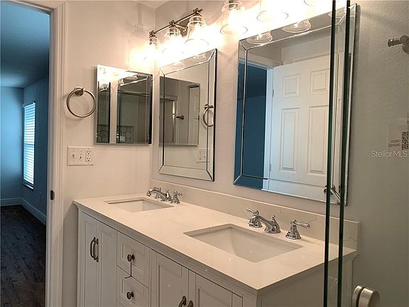 4th image of 15908 Eagle River Way