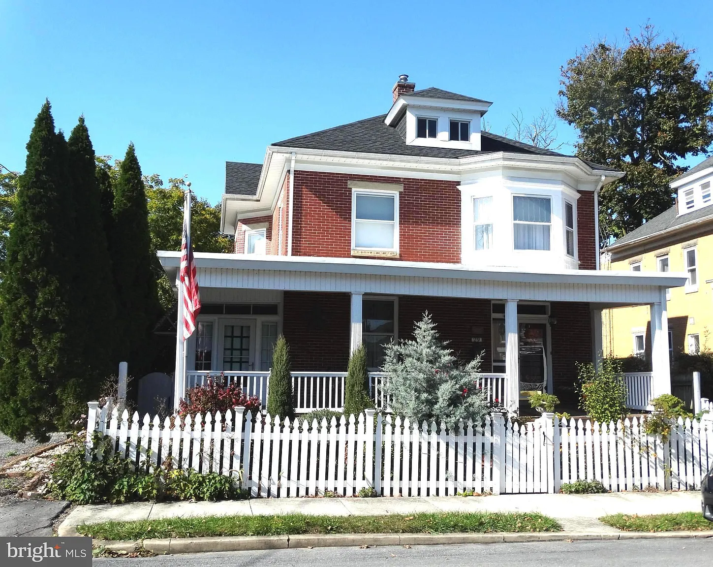 29 Glen St N photo 1