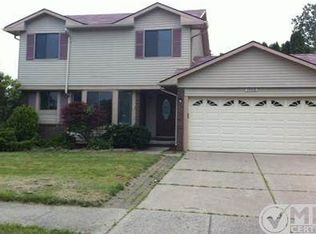 25303 Alicia St, Brownstown, MI 48134