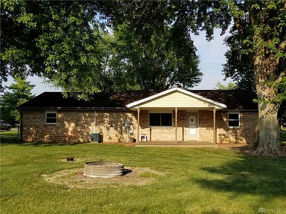 3rd image of 1301 Jones Dr