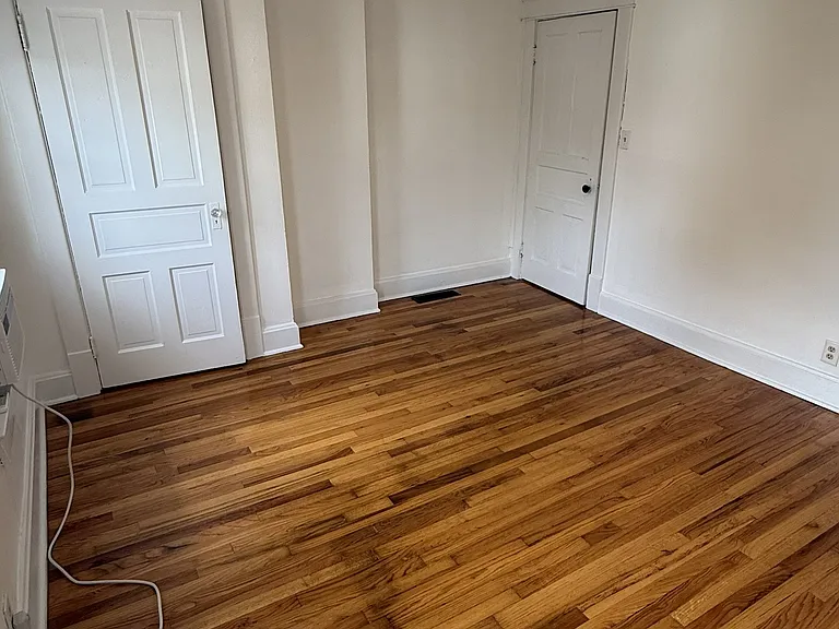 242 Hoover St — Photo 26