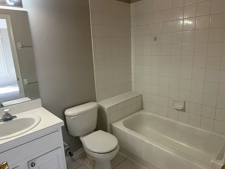 1239 Kennewick Ct — Photo 17