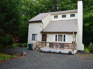 4582 Briarcliff Ter, Tobyhanna, PA