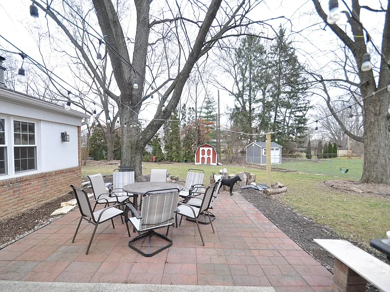 101 York Dr — Photo 34