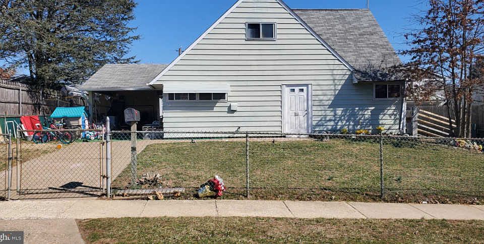 2nd image of 54 Azalea Ln