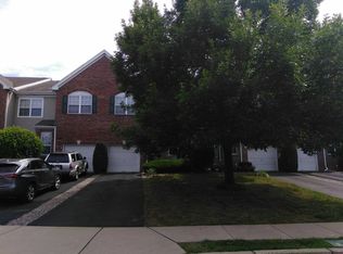 51 Dispatch Dr, Washington Crossing, PA 18977