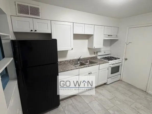 559 S Bellview