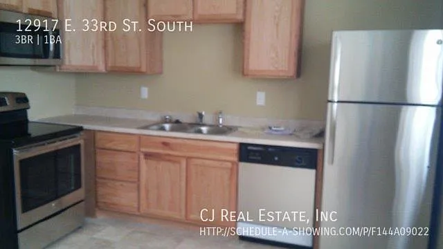 3 bed, $1,450 — Photo 2