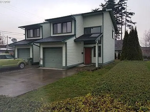 1770 14th St, North Bend, OR 97459