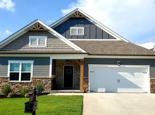 8415 Gray Fox Ct, Ooltewah, TN 37363