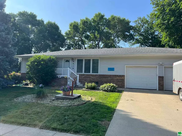 2516 Canterbury Rd, Sergeant Bluff, IA 51054