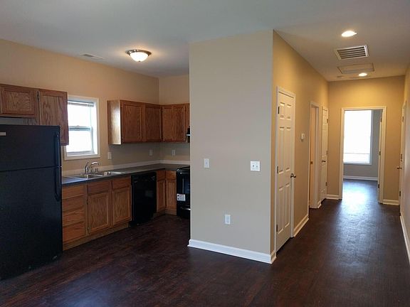 5th image of 416 E Third St #201
