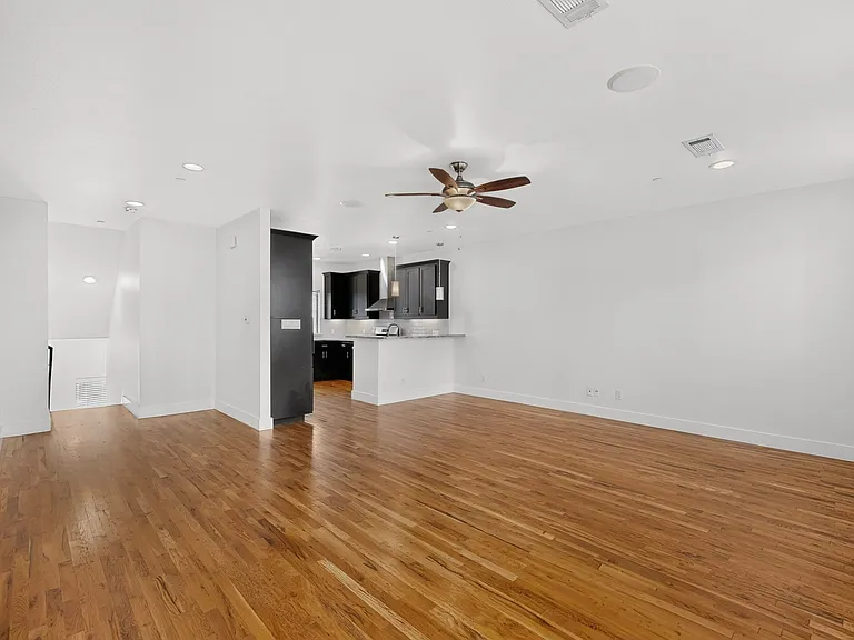 4950 Cedar Springs Rd #301 — Photo 9