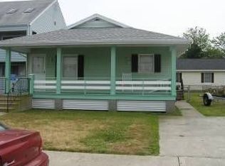 305 12th St, Ocean City, MD 21842
