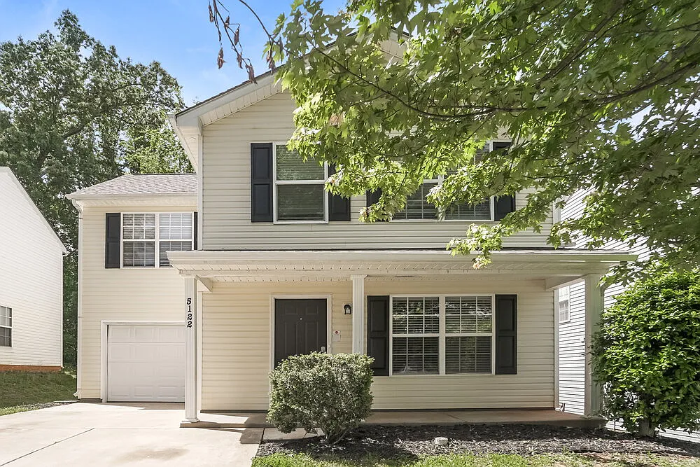 3 bed, 2.5 bath, 1440 sqft, $1,795 — Photo 1