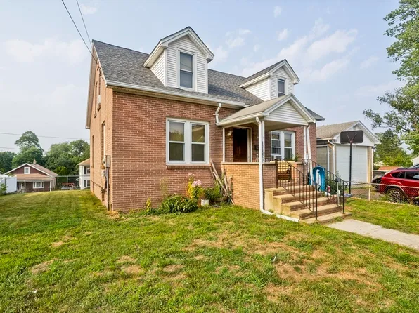 26 Grace St, Chicopee, MA 01020