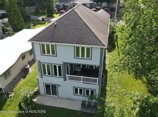 15507 Outer Dr, Bath, MI 48808